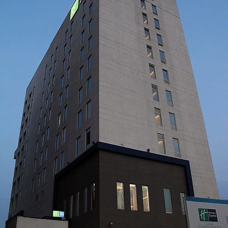Holiday Inn Express Chennai Old Mahabalipuram Road Exterior photo